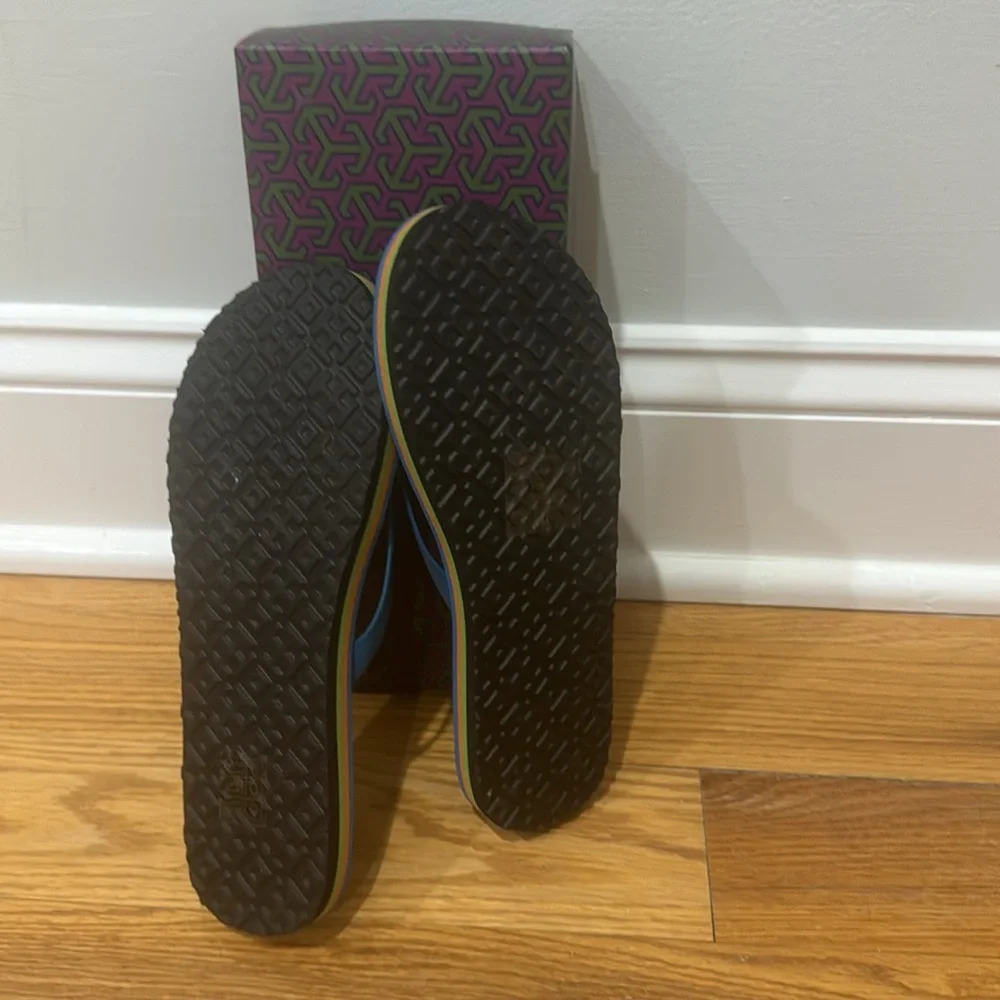 Tory Burch flip flops - Picture 2 of 2
